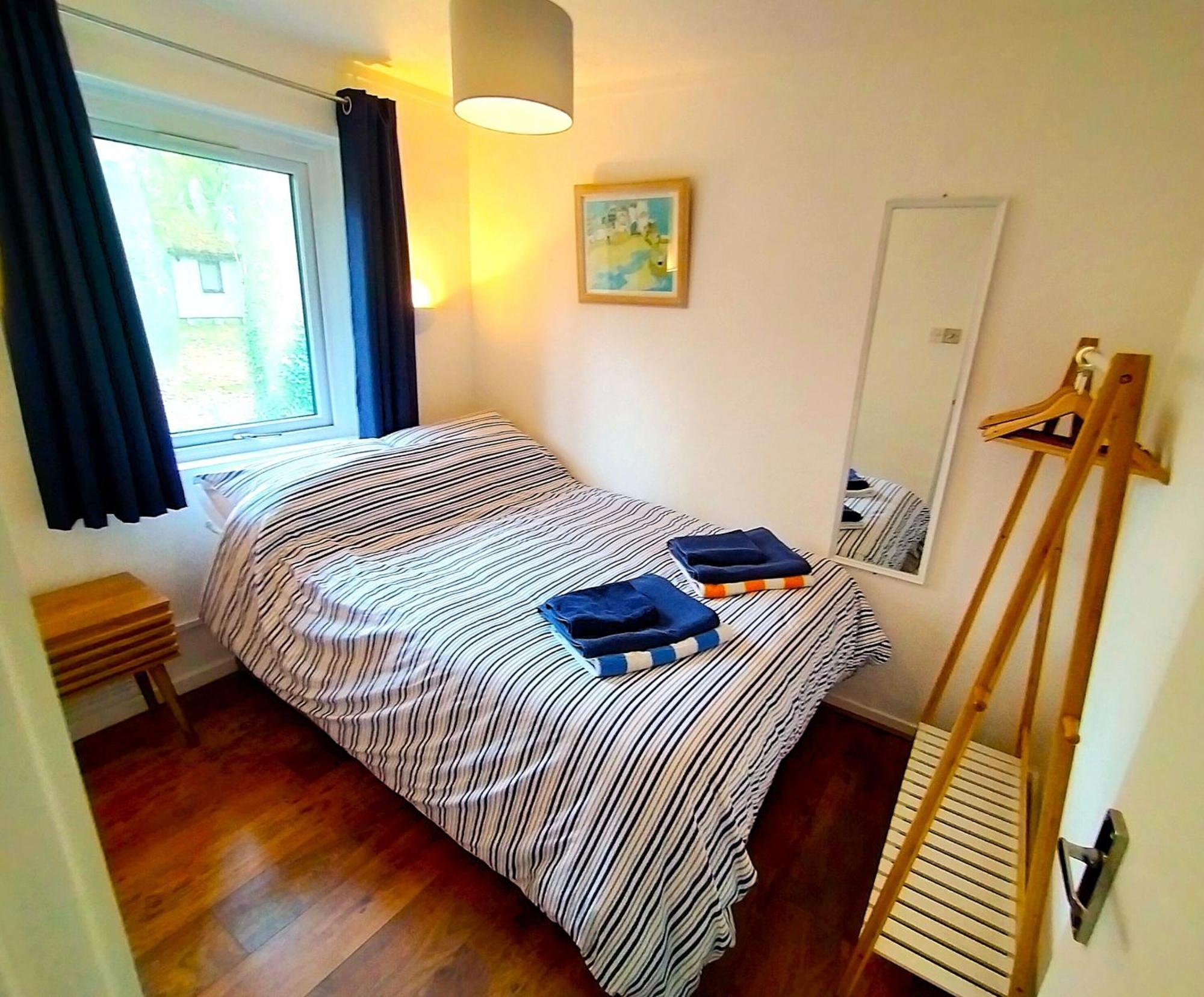 Painters 2-bed Nr & Hayle Chalet St Ives