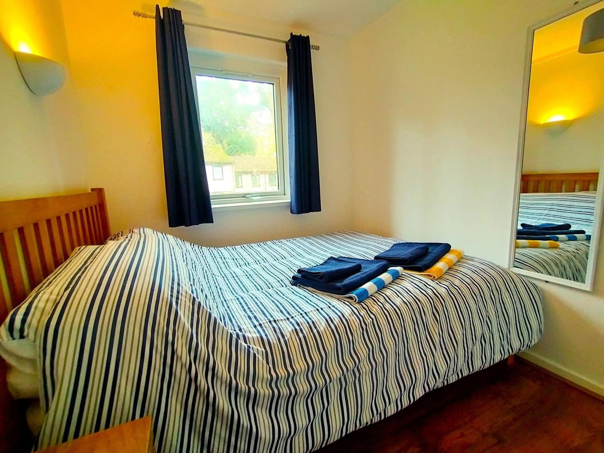 Chalet Painters 2-bed Nr & Hayle St Ives