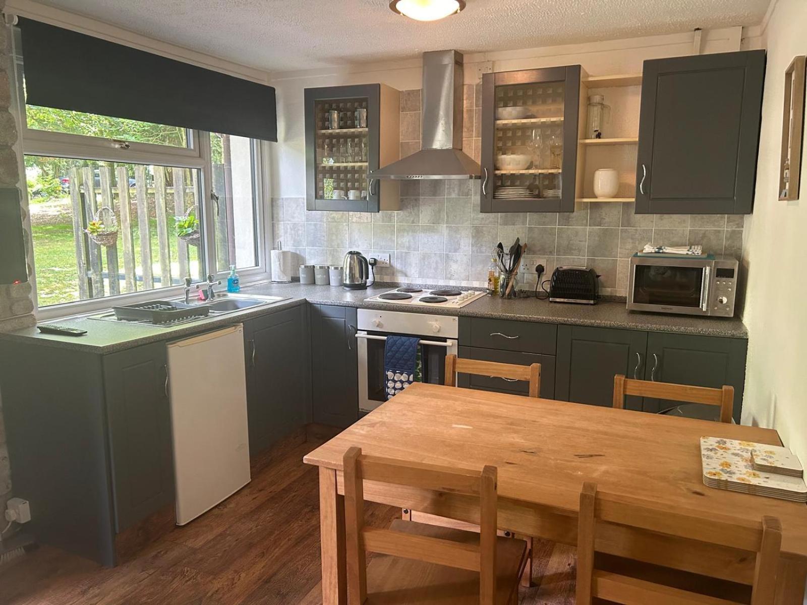 Painters 2-bed Nr & Hayle